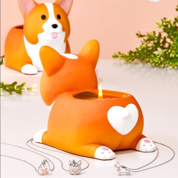 Charmed Aroma Corgi Necklace Candle - Picture 2 of 3